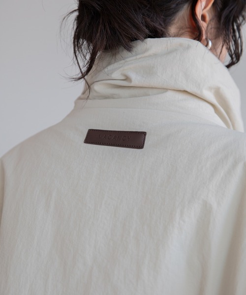 VACANCY（ヴァカンシー）の「ダブルリボンショート丈ダウン（ダウンジャケット/コート・レディース・ブラック/アイボリー・FREE）」の22枚目の写真