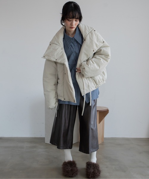 VACANCY（ヴァカンシー）の「ダブルリボンショート丈ダウン（ダウンジャケット/コート・レディース・ブラック/アイボリー・FREE）」の13枚目の写真