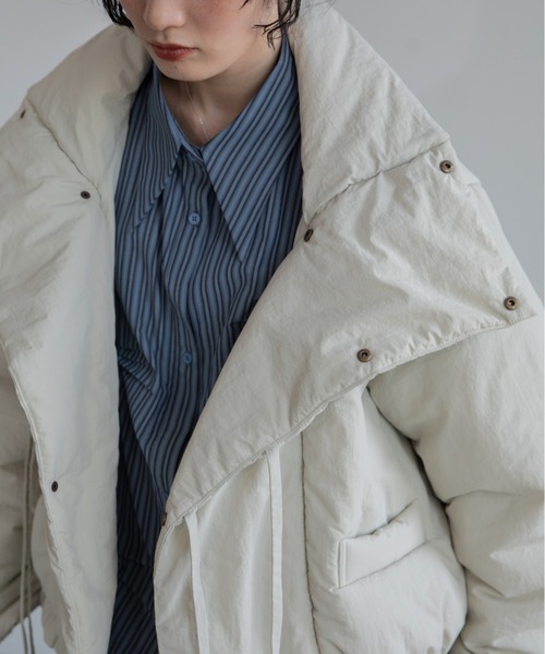 VACANCY（ヴァカンシー）の「ダブルリボンショート丈ダウン（ダウンジャケット/コート・レディース・ブラック/アイボリー・FREE）」の16枚目の写真