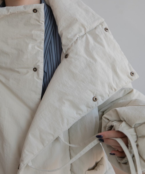 VACANCY（ヴァカンシー）の「ダブルリボンショート丈ダウン（ダウンジャケット/コート・レディース・ブラック/アイボリー・FREE）」の15枚目の写真