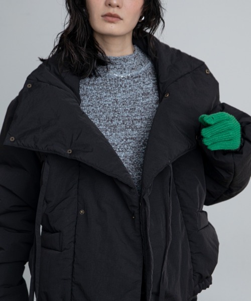 VACANCY（ヴァカンシー）の「ダブルリボンショート丈ダウン（ダウンジャケット/コート・レディース・ブラック/アイボリー・FREE）」の11枚目の写真