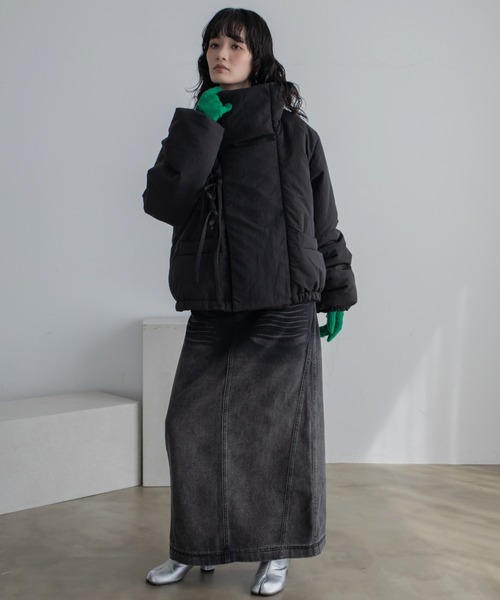 VACANCY（ヴァカンシー）の「ダブルリボンショート丈ダウン（ダウンジャケット/コート・レディース・ブラック/アイボリー・FREE）」の5枚目の写真