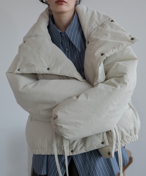 VACANCY（ヴァカンシー）の「ダブルリボンショート丈ダウン（ダウンジャケット/コート・レディース・ブラック/アイボリー・FREE）」の17枚目の写真
