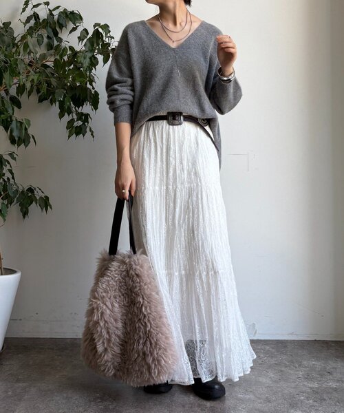 DouDou（ドゥドゥ）の「ファーウール深Vプルオーバー（ニット/セーター・レディース・チャコールグレー/ミント/モカ・FREE）」の17枚目の写真