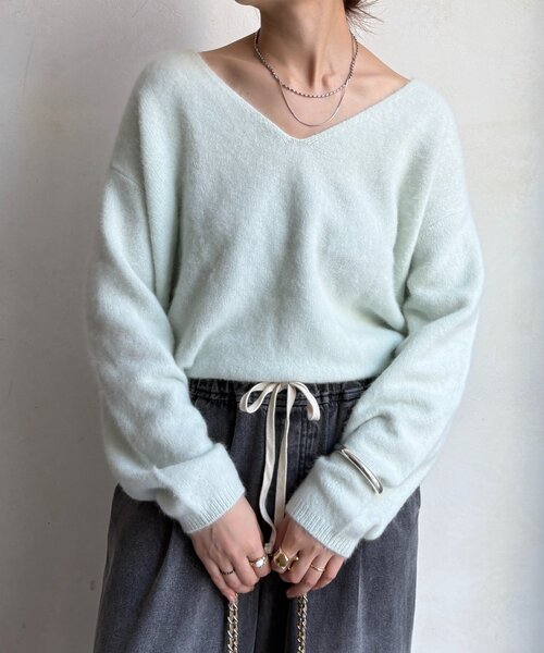 DouDou（ドゥドゥ）の「ファーウール深Vプルオーバー（ニット/セーター・レディース・チャコールグレー/ミント/モカ・FREE）」の5枚目の写真