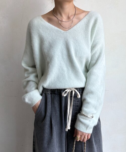 DouDou（ドゥドゥ）の「ファーウール深Vプルオーバー（ニット/セーター・レディース・チャコールグレー/ミント/モカ・FREE）」の6枚目の写真