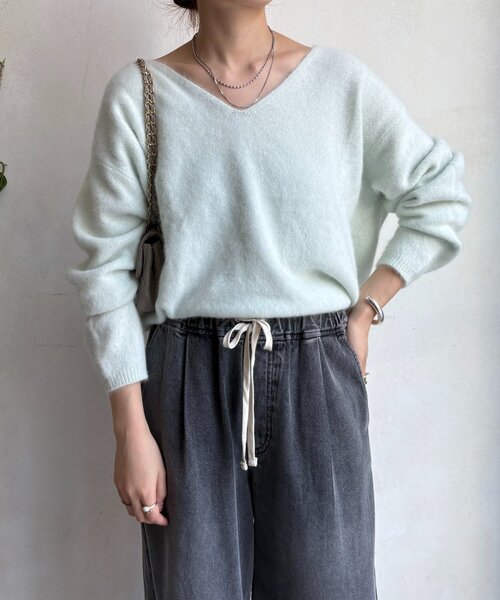 DouDou（ドゥドゥ）の「ファーウール深Vプルオーバー（ニット/セーター・レディース・チャコールグレー/ミント/モカ・FREE）」の7枚目の写真