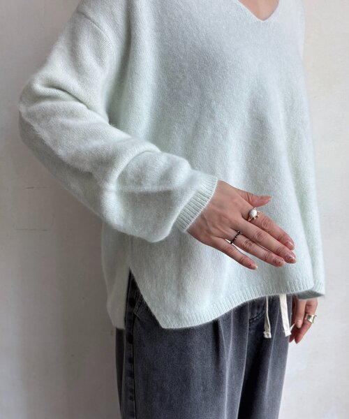 DouDou（ドゥドゥ）の「ファーウール深Vプルオーバー（ニット/セーター・レディース・チャコールグレー/ミント/モカ・FREE）」の15枚目の写真