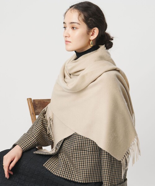 UNITED ARROWS(ユナイテッドアローズ)の「カシミヤ ソリッド ストール(ストール/ショール・レディース・オフホワイト/グレー系/ライトブルー/ブラック/ピンク/ベージュ・FREE)」の13枚目の写真