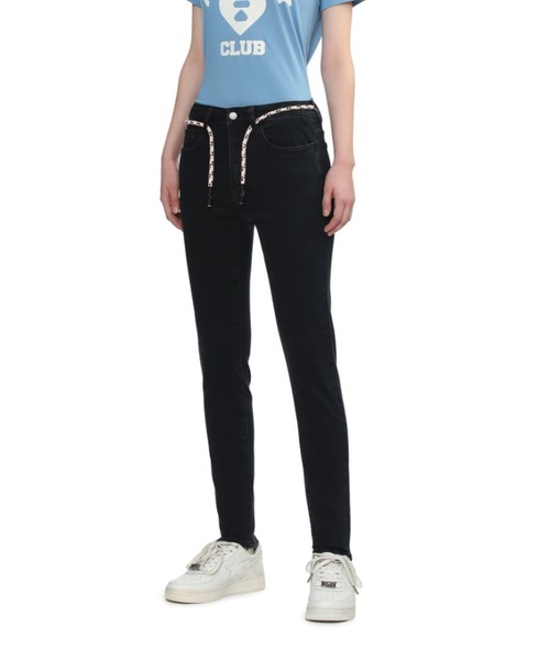 A BATHING APE（アベイシングエイプ）の「HEART PU BADGE SKINNY JEANS #2（デニムパンツ・レディース・チャコール・X-SMALL/SMALL）」の3枚目の写真