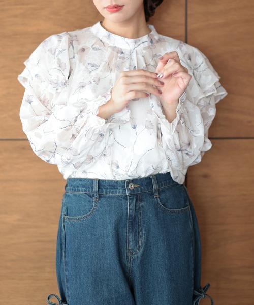 Ruwan yu(ルワンユー)の「フラワージャガードシフォンブラウス【大きいサイズ対応】(シャツ/ブラウス・レディース・ピンク・LL/L/4L/3L)」の2枚目の写真