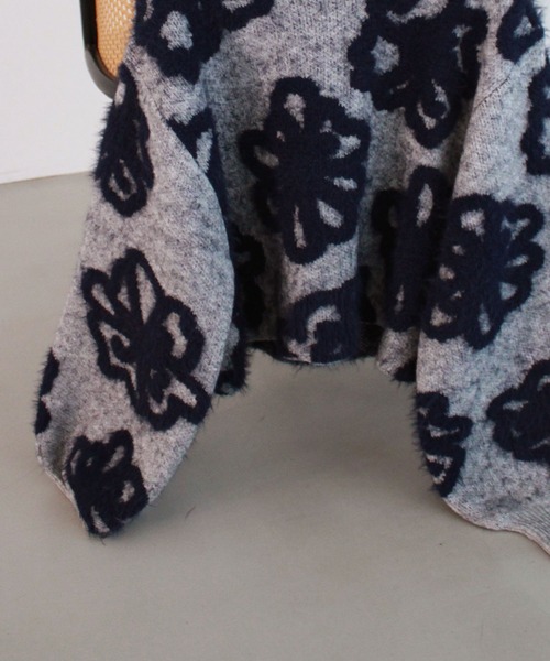 Reurie'(レウリィ)の「フラワージャガードニット / 長袖 クルーネック オーバーサイズ カジュアル 花柄 刺繍(ニット/セーター・レディース・チャコールグレー/アイボリー/ライトグレー・FREE)」の10枚目の写真