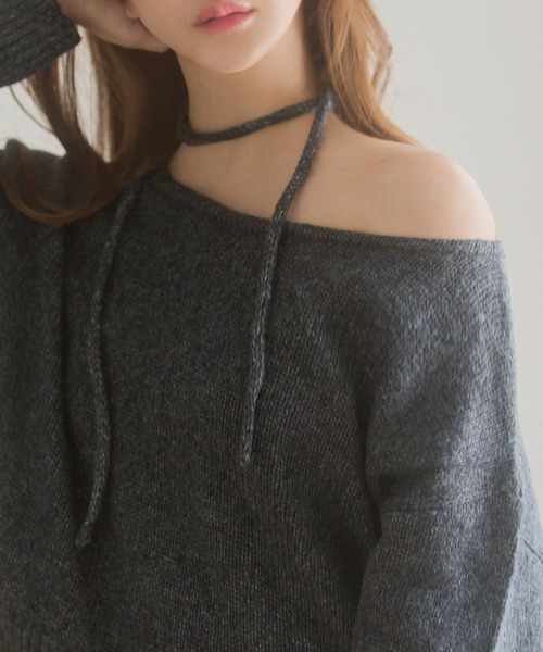 KOBE LETTUCE（コウベレタス）の「[ 小澤美里さんコラボ ]チョーカーリボンワンショルダーニットトップス（ニット/セーター・レディース・アイボリー系/チャコールグレー/ベージュ/ピンク・M）」の5枚目の写真
