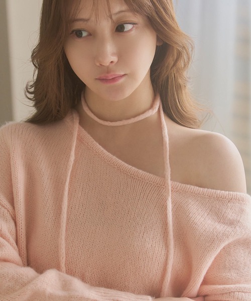 KOBE LETTUCE（コウベレタス）の「[ 小澤美里さんコラボ ]チョーカーリボンワンショルダーニットトップス（ニット/セーター・レディース・アイボリー系/チャコールグレー/ベージュ/ピンク・M）」の12枚目の写真