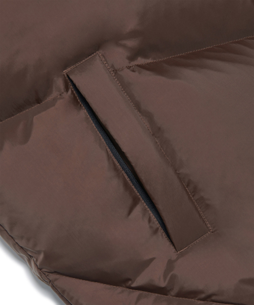 NOMANUAL（NOMANUAL）の「SKADI DUCK DOWN - DARK BROWN（ダウンジャケット/コート・レディース・その他・LARGE/X-LARGE/X-SMALL/SMALL/MEDIUM）」の9枚目の写真