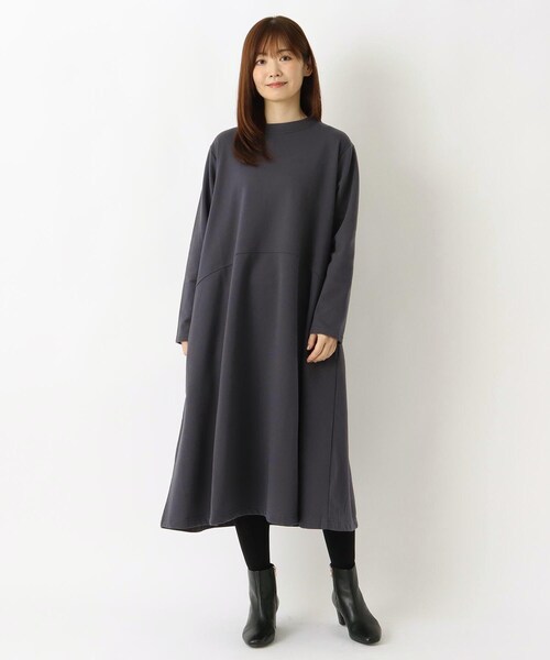 one'sterrace(ワンズテラス)の「裏起毛ハイネックワンピース(ワンピース・レディース・ブラック系8/ネイビー系5・02)」の15枚目の写真