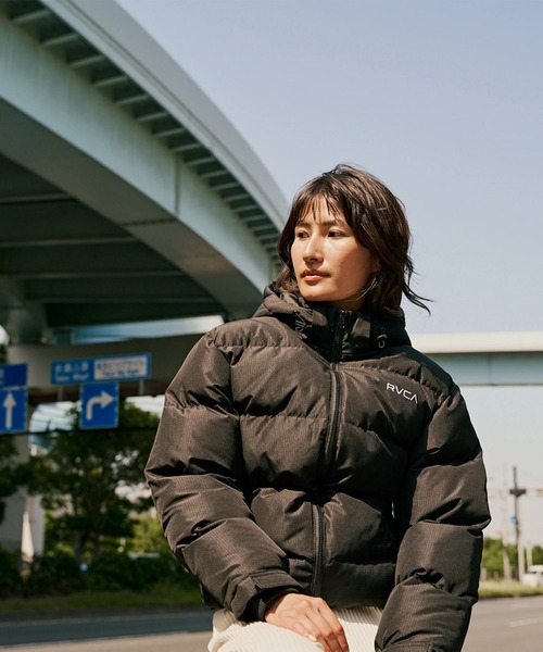 RVCA(ルーカ)の「RVCA レディース BALANCE PUFFER HD JACKET ジャケット 【2025年秋冬モデル】(ブルゾン・レディース・ブラック/サックスブルー/ホワイト系その他/オレンジ系その他・SMALL/MEDIUM/LARGE)」の12枚目の写真