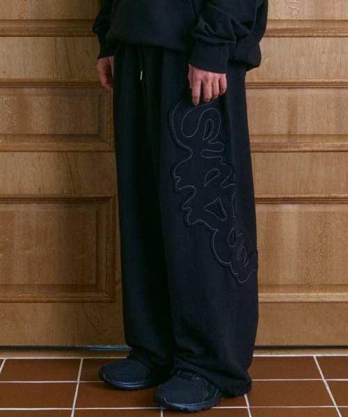 PIECEMAKER(ピースメーカー)の「TS LOGO APPLIQUE SWEAT PANTS (BLACK)(スウェットパンツ・レディース・その他・MEDIUM/LARGE)」の2枚目の写真