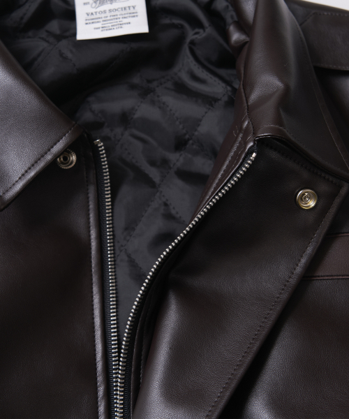 STIGMA(スティグマ)の「A-2 OVERSIZED CROP FAUX LEATHER JACKET(ライダースジャケット・メンズ・その他・MEDIUM/LARGE/X-LARGE)」の8枚目の写真
