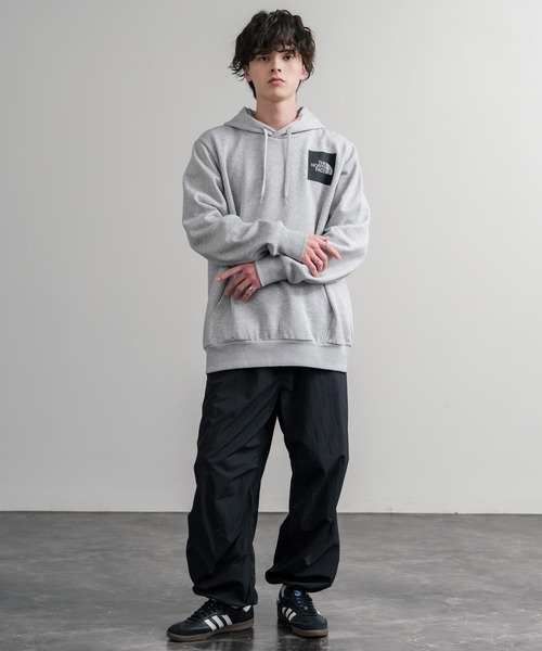 THE NORTH FACE（ザノースフェイス）の「THE NORTH FACE ザ・ノースフェイス FINE HOODIE/裏起毛ロゴワンポイントプルオーバーパーカー（パーカー・メンズ・ブラック/グレイッシュベージュ/グレー・XL/L/M）」の12枚目の写真