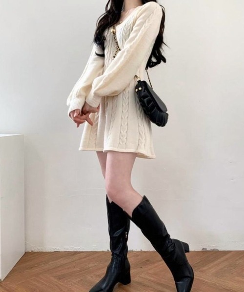 CANVAS+（キャンバスプラス）の「【CANVAS＋】Vネックケーブルニットワンピース（ワンピース・レディース・ブラック/ホワイト/ベージュ・M）」の9枚目の写真