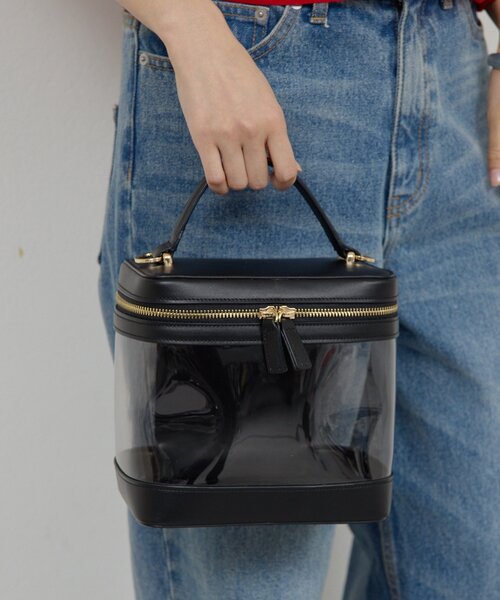 GALLARDAGALANTE（ガリャルダガランテ）の「【2.718】ビニールバニティ（ショルダーバッグ・レディース・ブラック/モカ・FREE）」の4枚目の写真