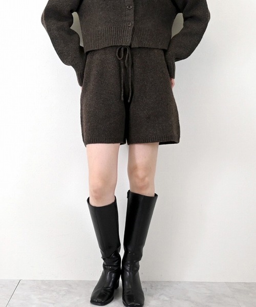 STYLEBLOCK(スタイルブロック)の「メランジニットショートパンツ(その他パンツ・レディース・ブラック/グレー/チャコールグレー/ブラウン・M)」の4枚目の写真