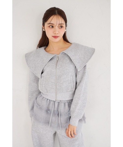 tocco closet(トッコ クローゼット)の「ビジューファスナー付きビックカラー裏起毛ブルゾン(パーカー・レディース・ブラック/ライトグレー・M)」の2枚目の写真