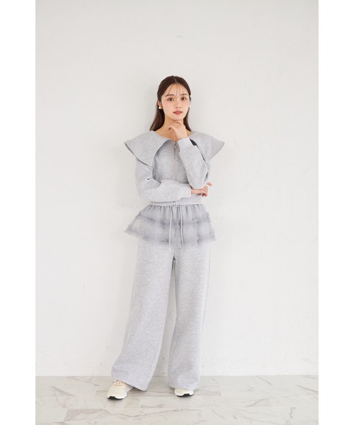 tocco closet(トッコ クローゼット)の「ビジューファスナー付きビックカラー裏起毛ブルゾン(パーカー・レディース・ブラック/ライトグレー・M)」の11枚目の写真