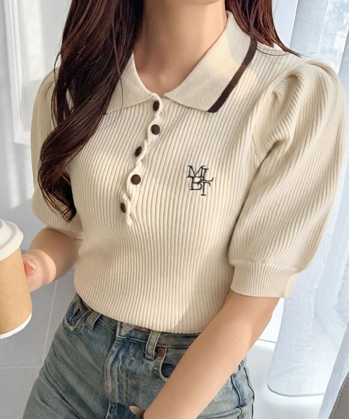 mily bilet(ミウィビレット)の「【mily bilet】配色×くすみカラーで魅せる、ずるい清楚さ。配色ラインポロニット (半袖)(ポロシャツ・レディース・ピンク/チャコール/アイボリー・LARGE/MEDIUM/SMALL/X-LARGE)」の2枚目の写真