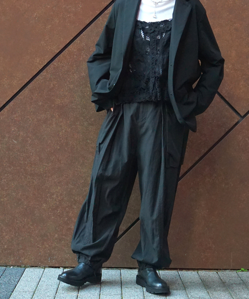 JOURNAL STANDARD LUXE（ジャーナルスタンダード　ラックス）の「バテンレース キャミブラウス（キャミソール・レディース・ブラック/ホワイト・FREE）」の21枚目の写真