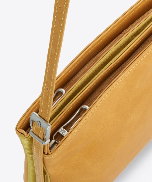 BIGOTRE（ビゴター）の「BOOK TYPE B（ショルダーバッグ・レディース・イエロー/ピンク/ブルー・ONE SIZE）」の6枚目の写真