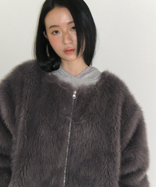 RONRON（ロンロン）の「INNER POINTED FLUFFY FUR JACKET CHARCOAL（ムートンコート・レディース・その他・FREE）」の9枚目の写真