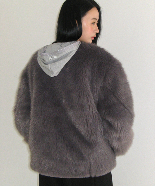 RONRON（ロンロン）の「INNER POINTED FLUFFY FUR JACKET CHARCOAL（ムートンコート・レディース・その他・FREE）」の11枚目の写真