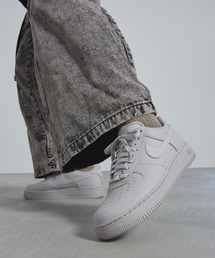 NIKE（ナイキ）の「ナイキ エア フォース 1 '07 メンズシューズ   Nike Air Force 1 '07 Men's Shoes IH1698-001 College Grey（スニーカー）」