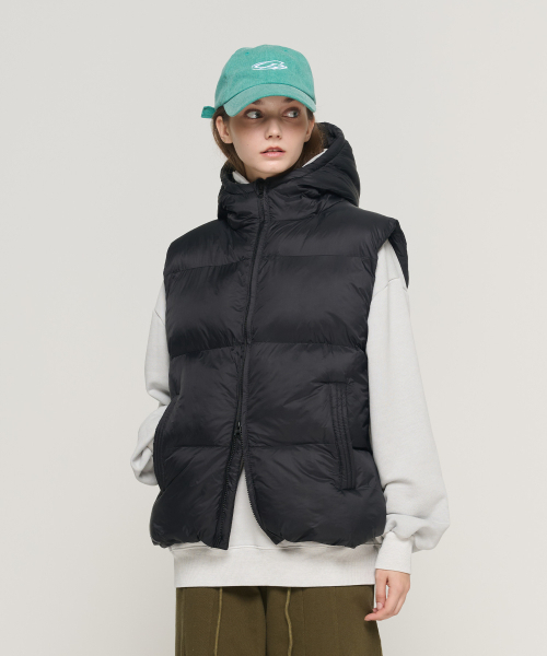 CARGOBROS FOR WOMAN（カーゴブロスフォーウィメン）の「フードハイネックパディッドベスト（ブラック）（ベスト・レディース・その他・FREE）」の3枚目の写真