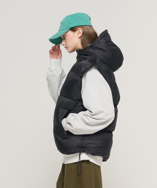 CARGOBROS FOR WOMAN（カーゴブロスフォーウィメン）の「フードハイネックパディッドベスト（ブラック）（ベスト・レディース・その他・FREE）」の5枚目の写真
