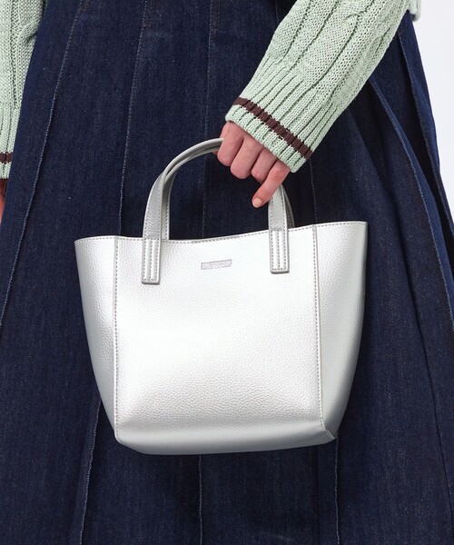 MACKINTOSH PHILOSOPHY（ﾏｯｷﾝﾄｯｼｭ ﾌｨﾛｿﾌｨｰ）の「ミニショルダースクエアトート（トートバッグ・レディース・ベージュ/シルバー・FREE）」の6枚目の写真