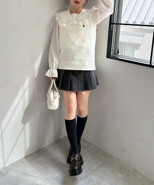 U.S. POLO ASSN.（ユーエスポロアッスン）の「【U.S. POLO ASSN. ×RMAF】スクールベスト（ベスト・レディース・ベージュ/ネイビー/オフホワイト・LARGE/MEDIUM）」の11枚目の写真