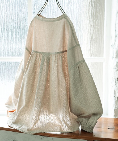 soulberry(ソウルベリー)の「つづる刺繍ブラウス(シャツ/ブラウス・レディース・グレー系その他・5L/4L/3L/LL/L/M)」の5枚目の写真