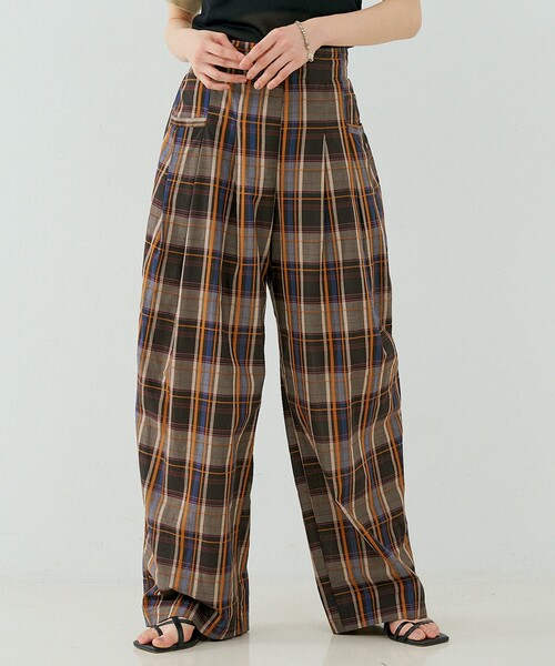 NOMINE(ノミネ)の「【セットアップ対応】チェック タックパンツ(その他パンツ・レディース・ブラウン/ダークネイビー・S/M)」の1枚目の写真