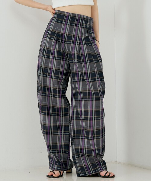 NOMINE(ノミネ)の「【セットアップ対応】チェック タックパンツ(その他パンツ・レディース・ブラウン/ダークネイビー・S/M)」の2枚目の写真