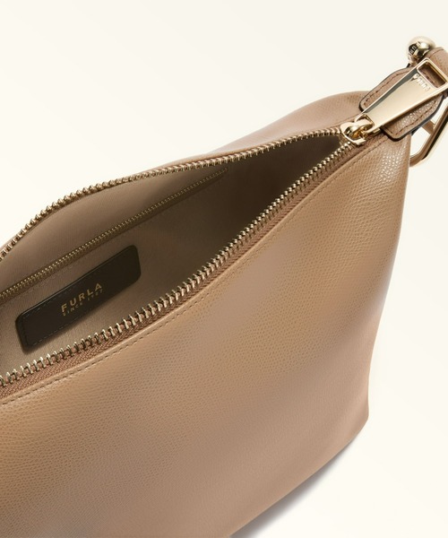 FURLA（フルラ）の「フルラ トニー (Furla Tonie) ショルダーバッグ（ショルダーバッグ・レディース・モカ/ホワイト・ONE SIZE）」の12枚目の写真