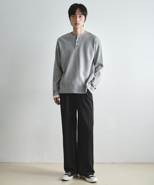 WEDNESDAY OASIS（ウェンズデーオアシス）の「ラインステッチワイドスウェットパンツ_BLACK(W26PT04)（スウェットパンツ・メンズ・ブラック・MEDIUM/LARGE）」の3枚目の写真
