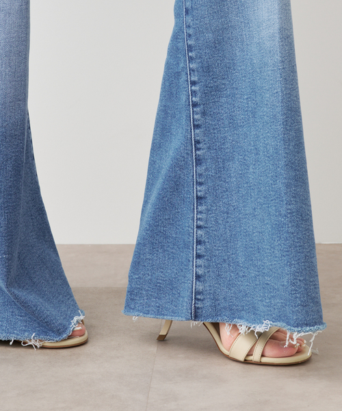 mother（マザー）の「【MOTHER/マザー】THE ROLLER FRAY（デニムパンツ・レディース・エメラルドブルー・26/25/24/27）」の7枚目の写真