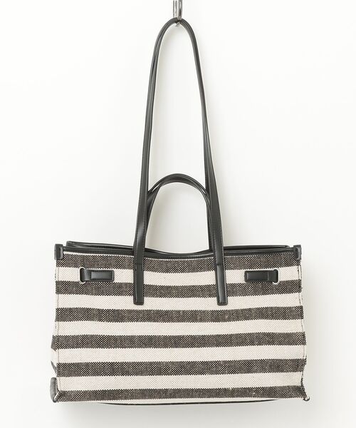 fredy emue（フレディエミュ）の「ボーダープリントスクエアトート（ショルダーバッグ・レディース・ブラック系その他3/ブルー系その他3・FREE）」の3枚目の写真