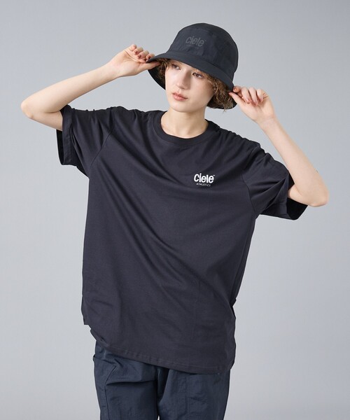 ABAHOUSE(アバハウス)の「【CIELE / シエル】U ORTSHIRT-ATHLETICS / バックロゴ半袖Tシャツ / ユニセックス(Tシャツ/カットソー・メンズ・ブラック/ブルー・M/L)」の11枚目の写真