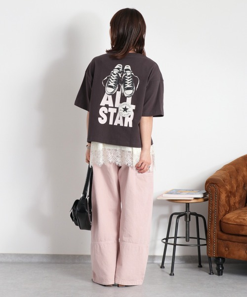 CONVERSE(コンバース)の「【CONVERSE】CVローカットシューズプリント ショートスリーブTee(Tシャツ/カットソー・レディース・ブラック/グリーン/ホワイト・M)」の18枚目の写真