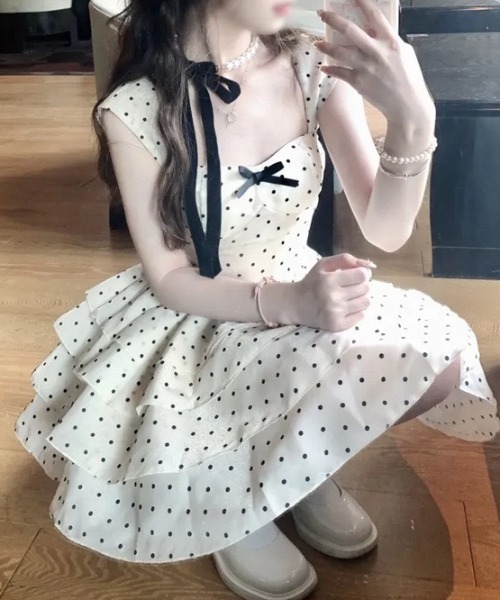 lulufa（ルルファ）の「チビリボン ドットティアードフリル ミニ ノースリーブ ワンピース（ワンピース・レディース・アイボリー・LARGE/MEDIUM）」の11枚目の写真