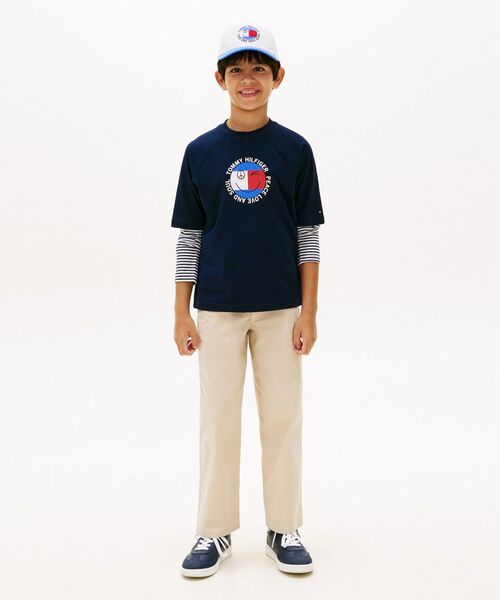 TOMMY HILFIGER（トミーヒルフィガー）の「BOYS ファンフラッググラフィックTシャツ（Tシャツ/カットソー・キッズ・マルチ・160cm/130cm）」の9枚目の写真
